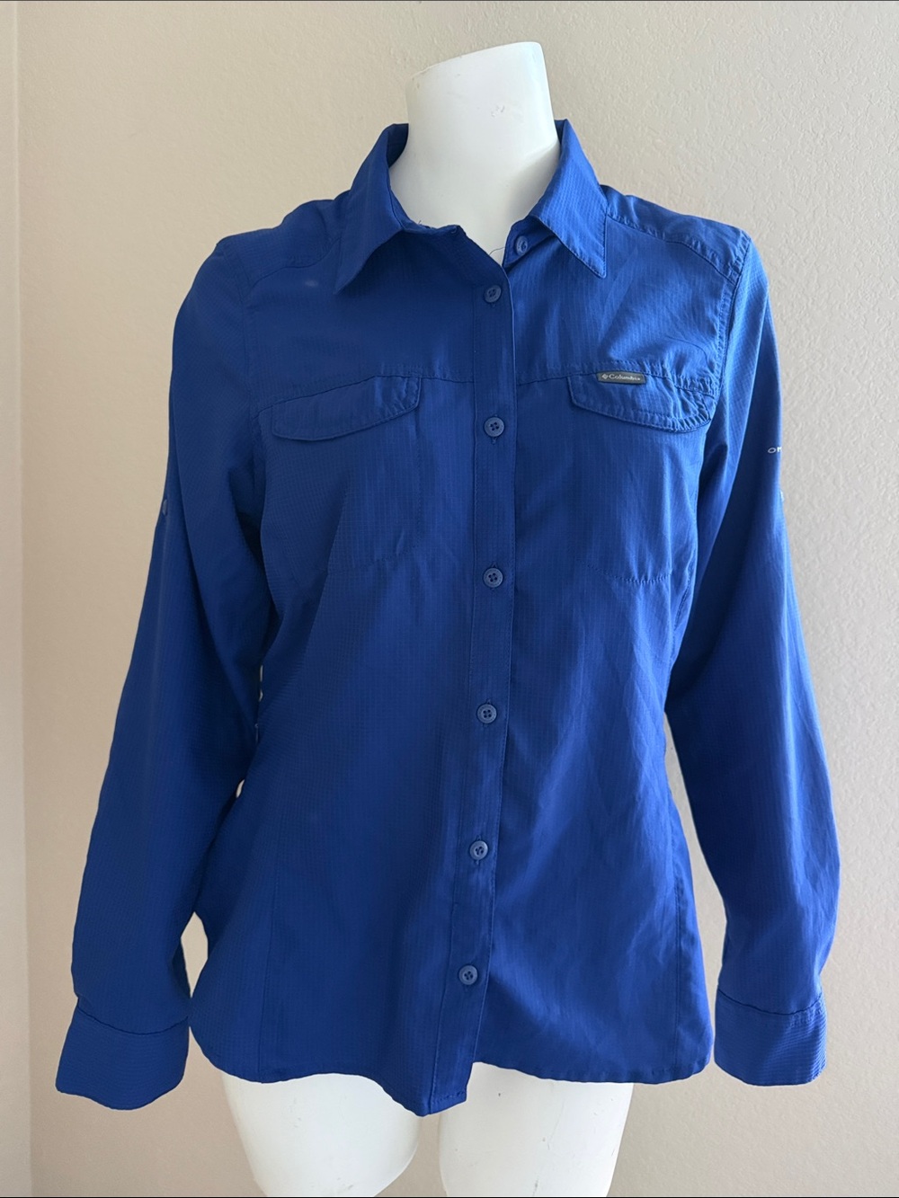 COLUMBIA | Women’s Blue OMNI-SHADE Long
Sleeve Shirt SZ S